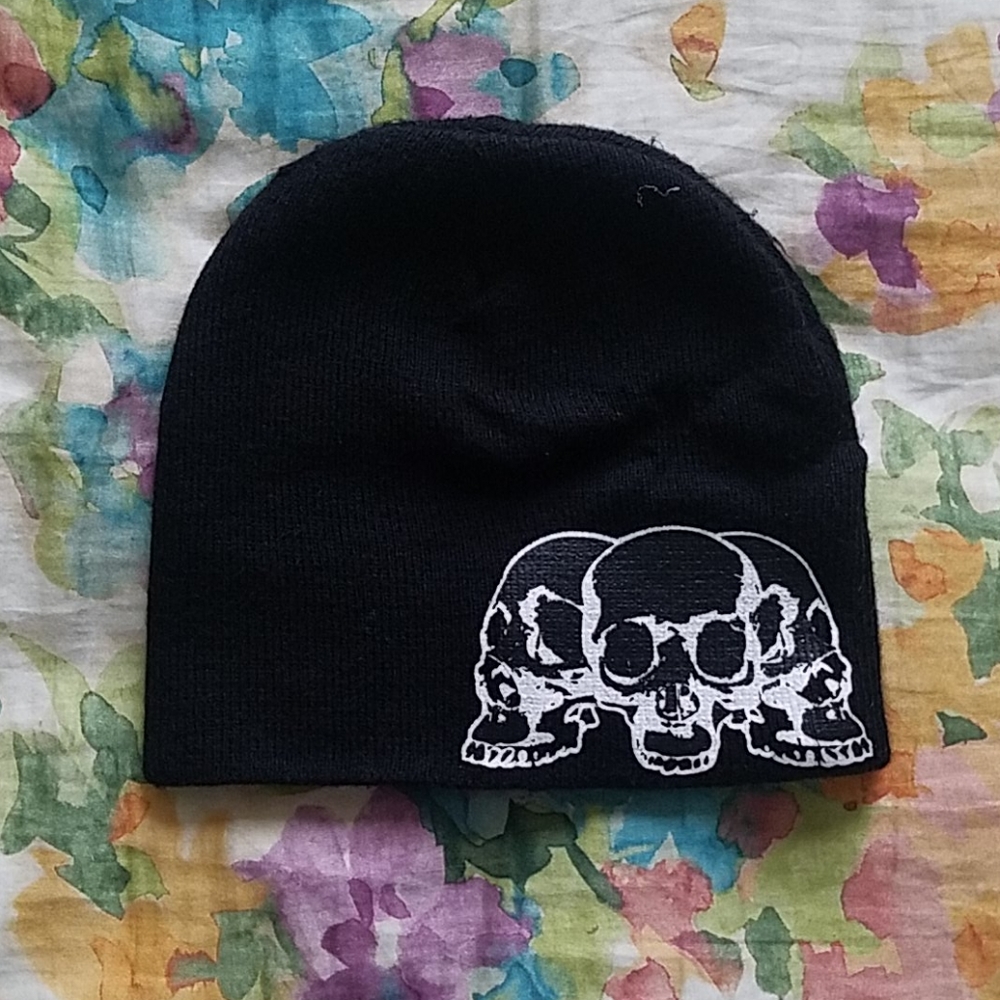 ZeroXPosur Black skull knit beanie hat. One size.